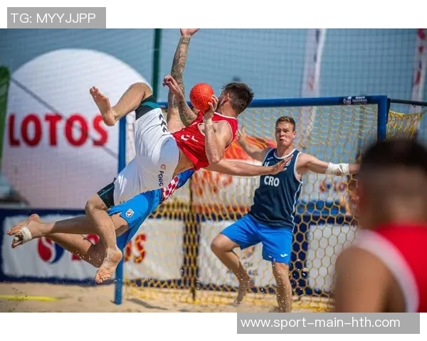 布克赞马卢阿奇表现出色积极拼搏与身体对抗令人印象深刻